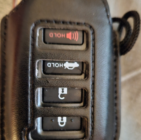 Lexus remote with case - Picture 2 of 2